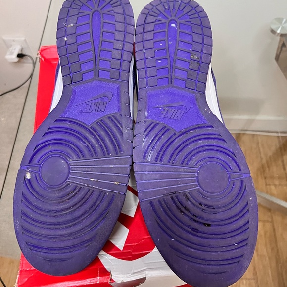 Nike Dunk Low Championship Court Purple
Men 12 - Picture 4 of 7